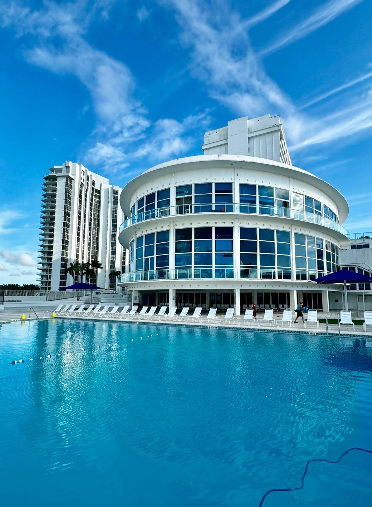 Beachfront Property Pool Gym Tennis Miami Beach! Exterior photo