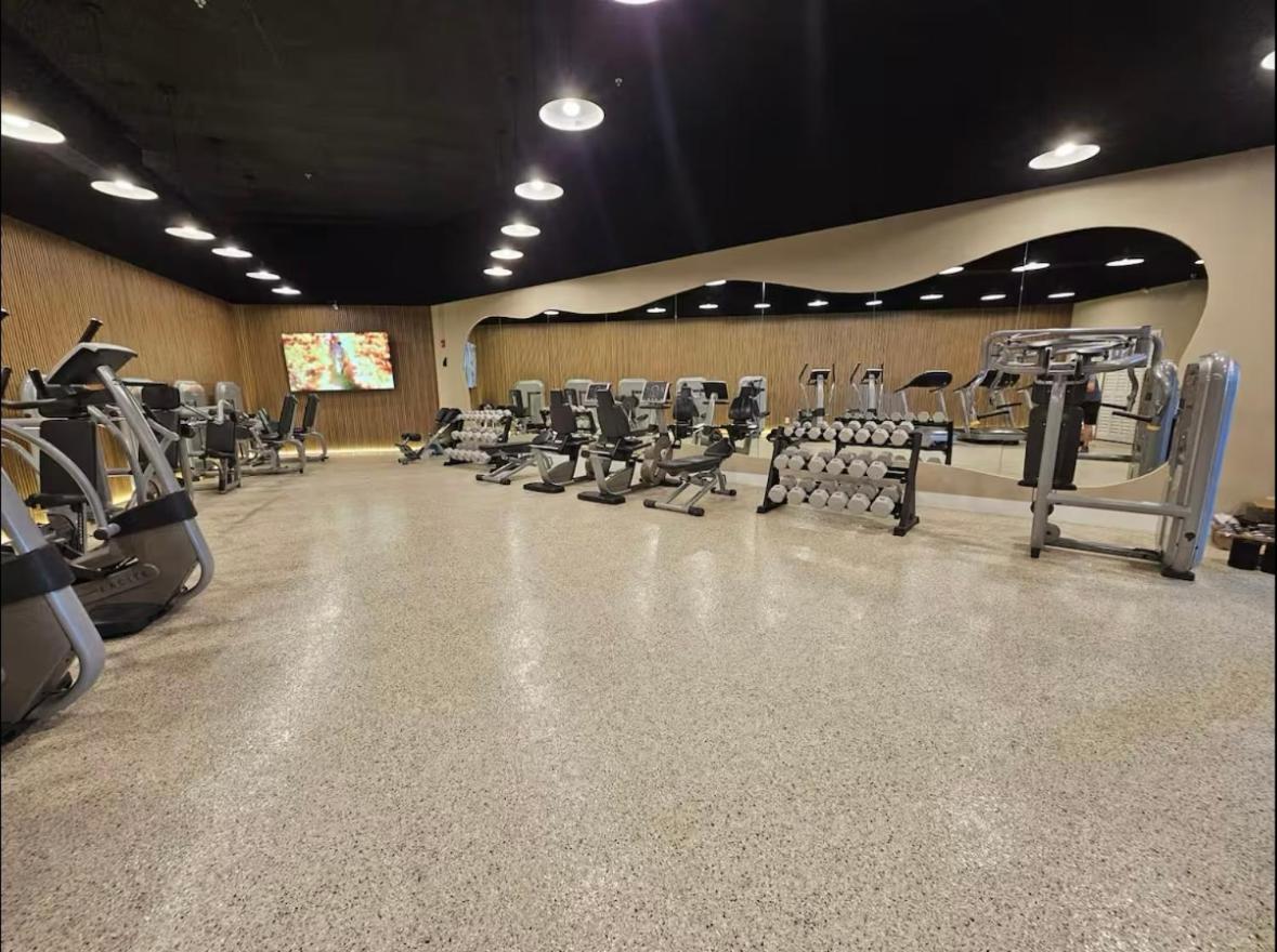 Beachfront Property Pool Gym Tennis Miami Beach! Exterior photo